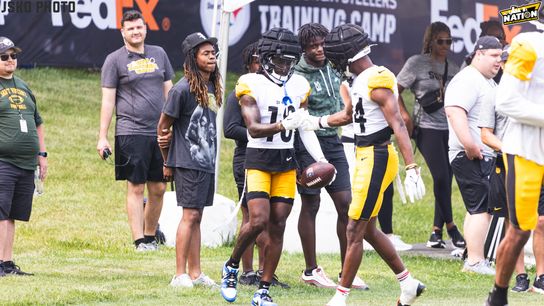 Steelers’ George Pickens And Diontae Johnson Now Ranked Above Tyreek Hill, Justin Jefferson On ESPN (Steelers News)